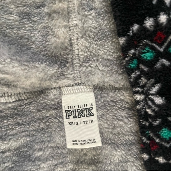 Victoria Secret PINK Reversible Robe - Picture 4 of 4